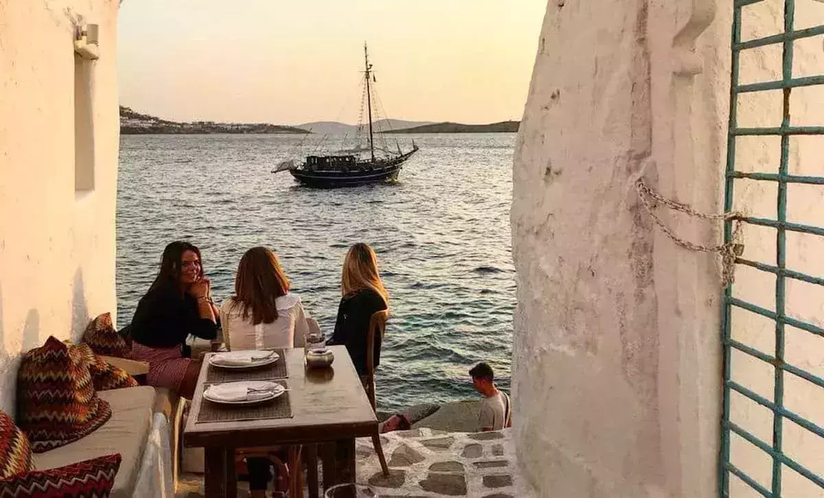Mykonos Alley Restaurant Cafe