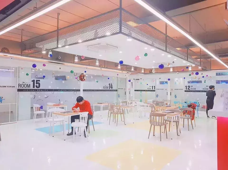 VRIZ unique cafe