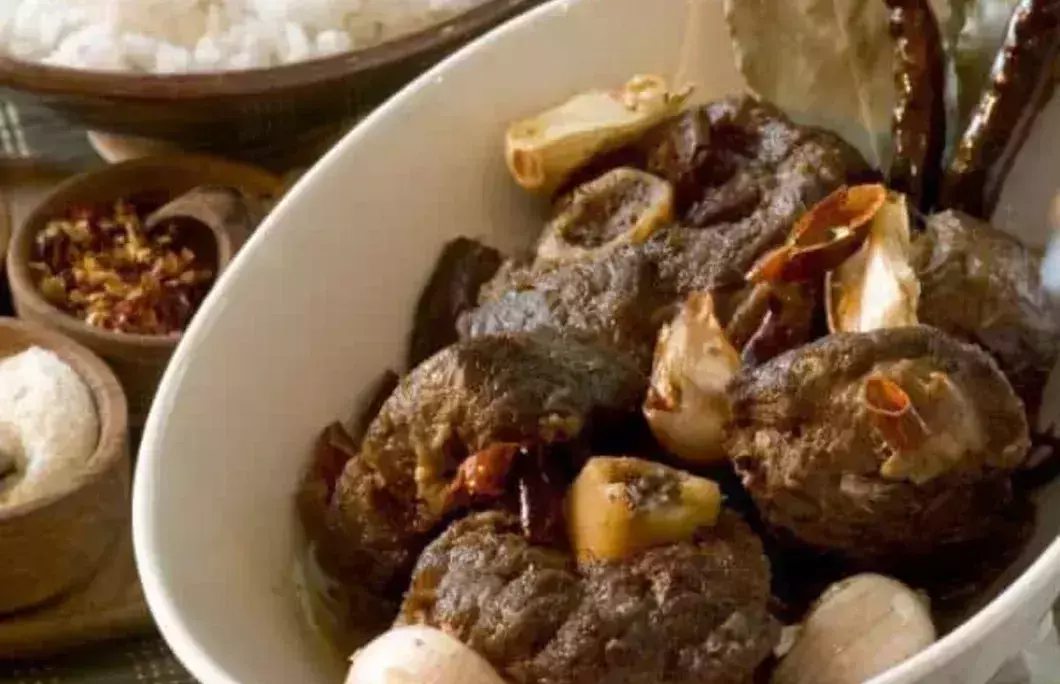 3. Adobo &amp;amp;amp;amp;amp;amp;ndash; Abe Serendra, Taguig City