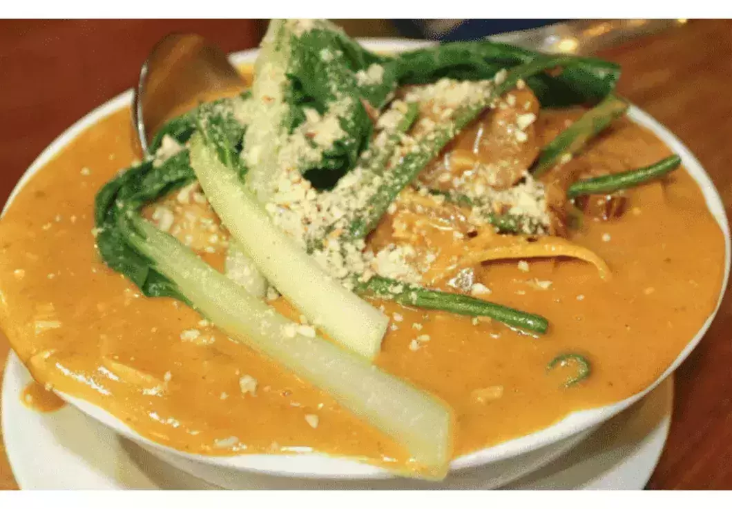 20. Kare-Kare &amp;amp;amp;amp;amp;amp;ndash; Beggang Resto Grill, Luzon