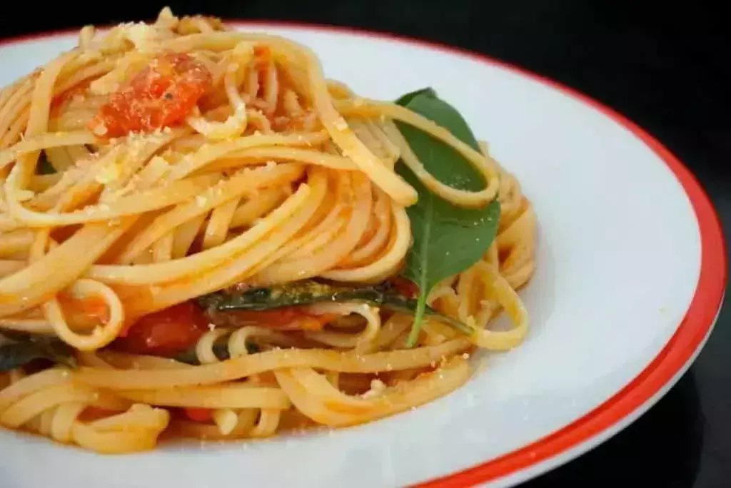 Spaghetti With Fresh Tomato