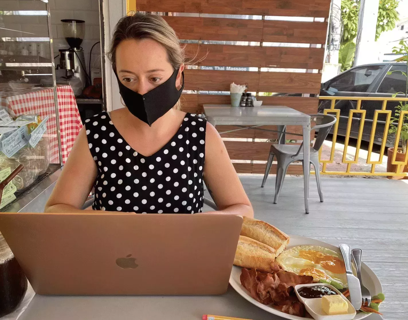 Restaurants With Social Distancing