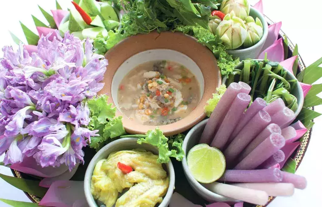 6. Banh Sung – Noodle Salad