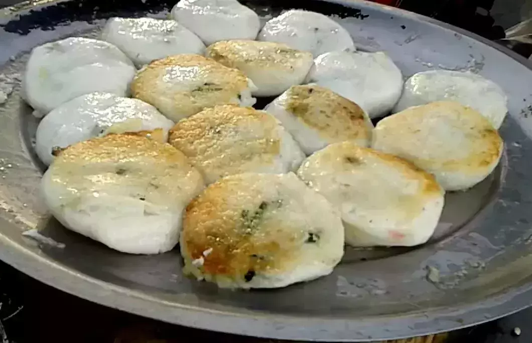 3. Num Kachay – Chive Cakes