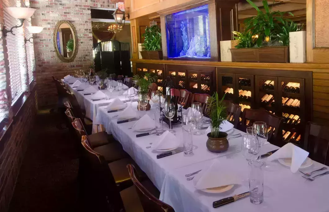 6. Vito’s Chop House