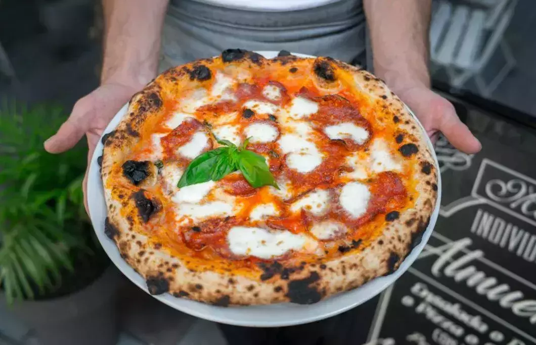 12. L’Oca Giuliva – Seville