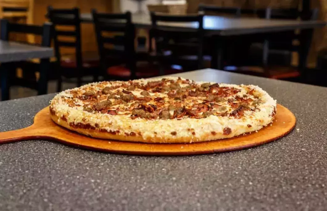 7. Raymono’s Pizza Plus – Raymond