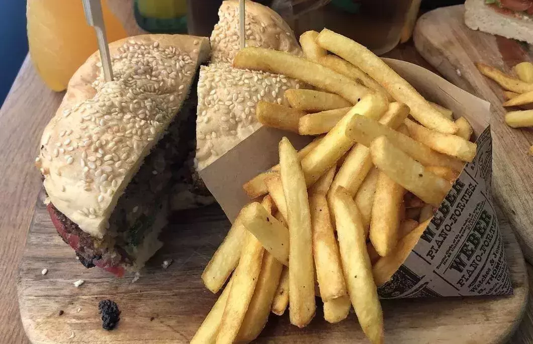 1. Fast Food Republic