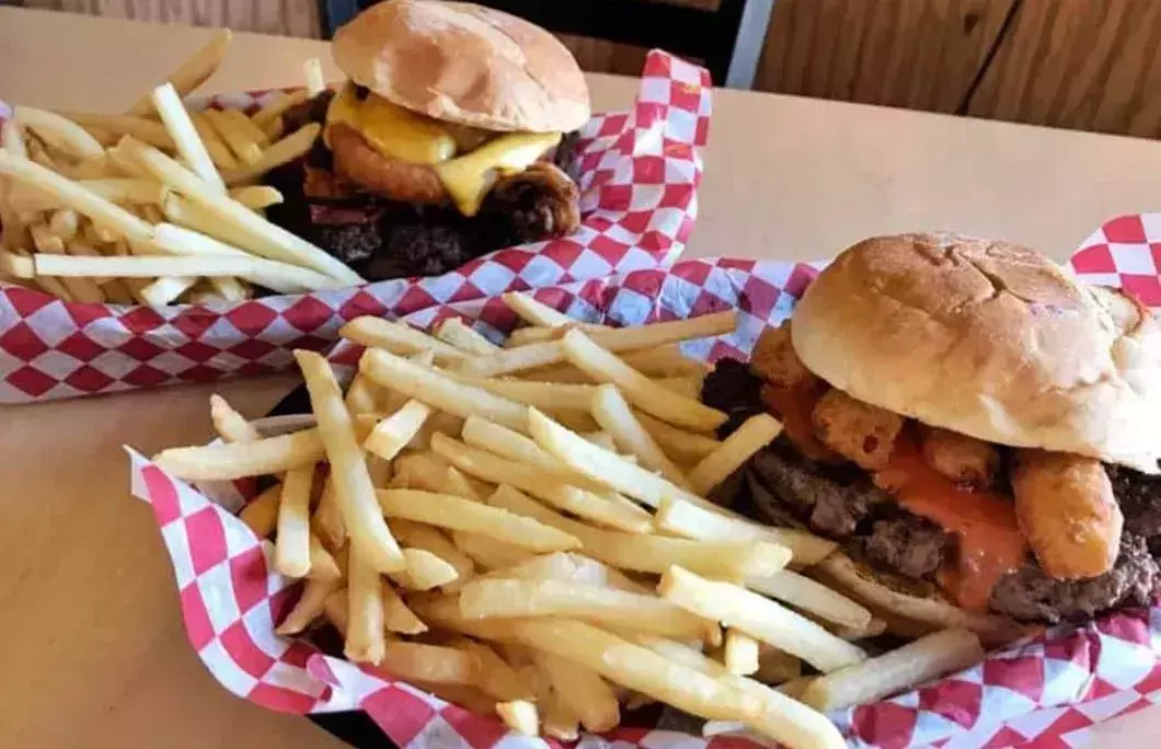 3. Speedway 805 Grill &amp;amp;amp;amp; Bar