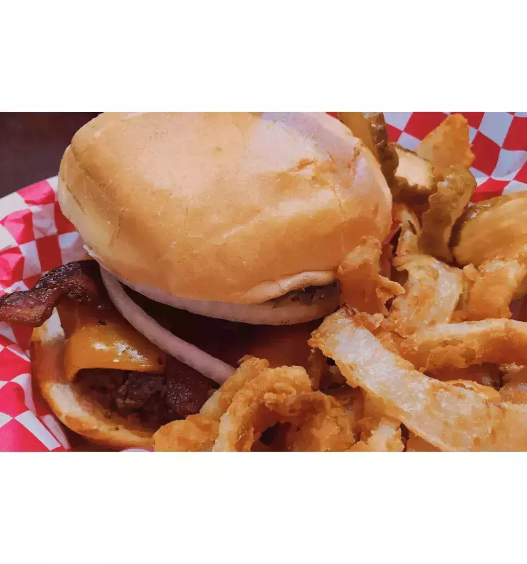 6. Dinkers Bar and Grill