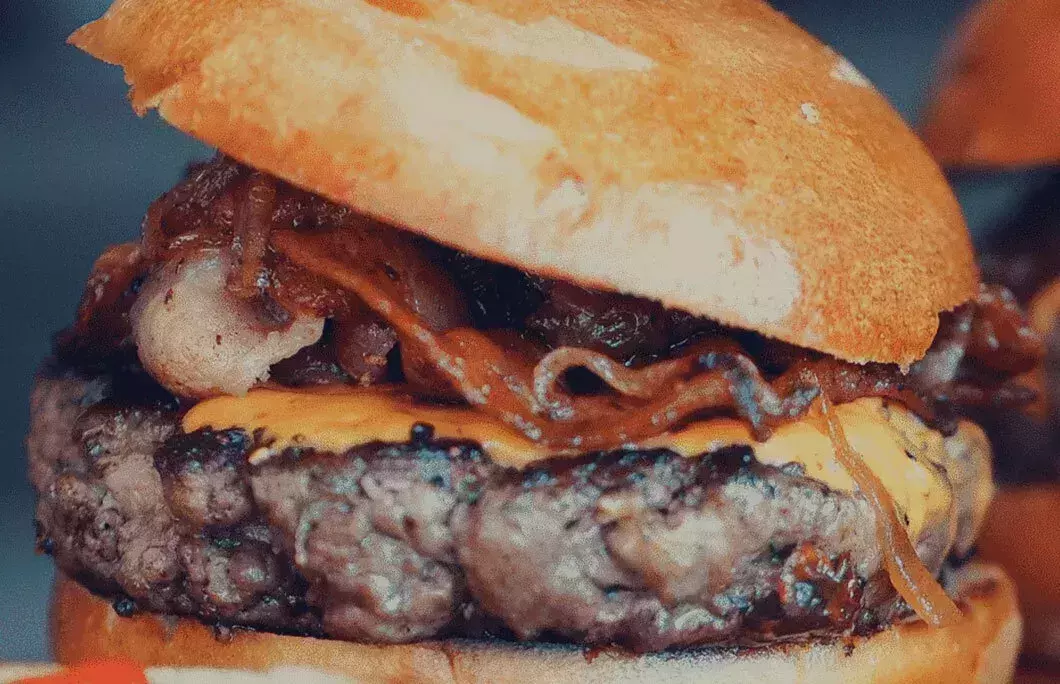 1. Cousin’s Burgers