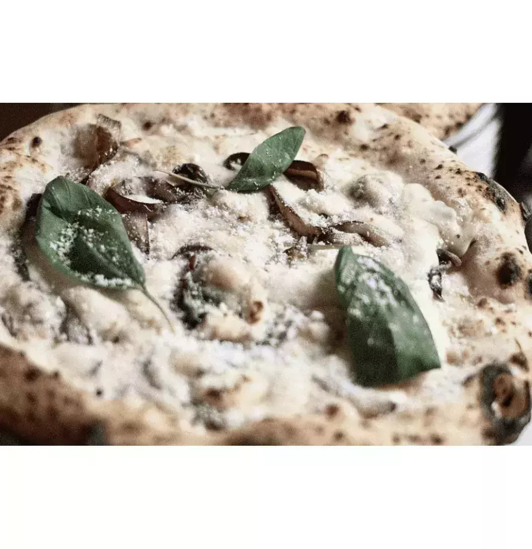 4. Standard Serious Pizza