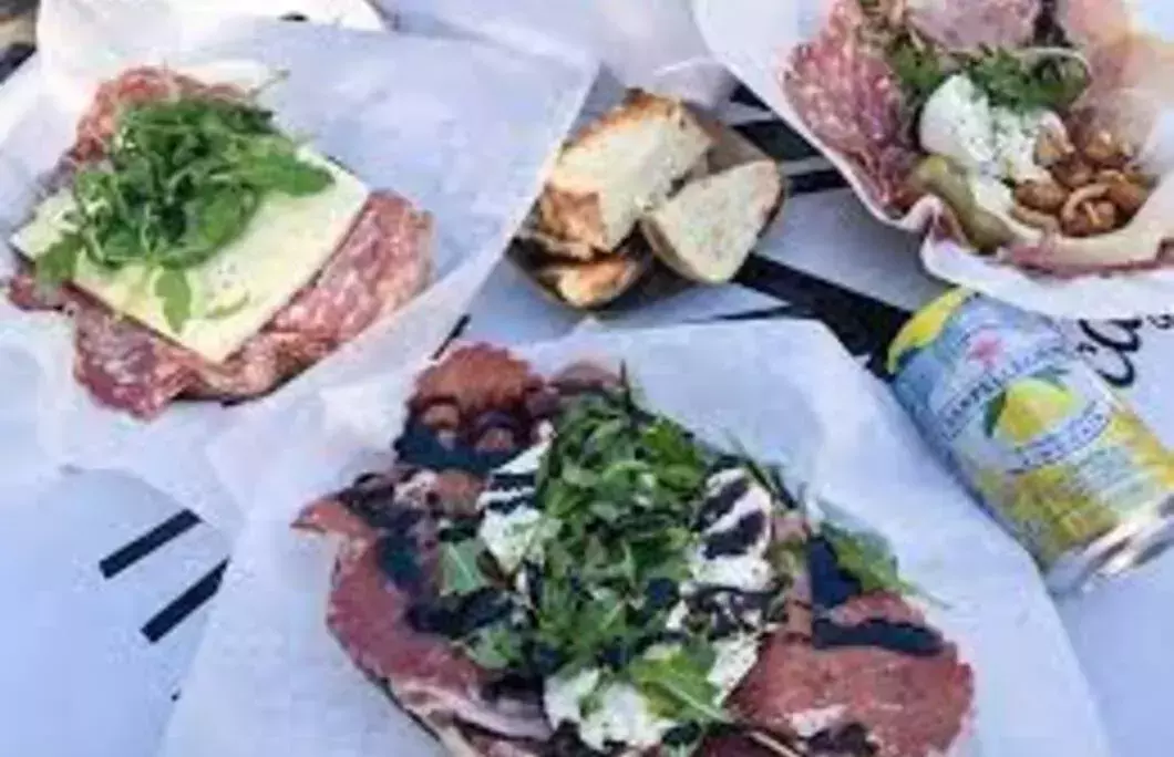 3. FarmTable Cucina