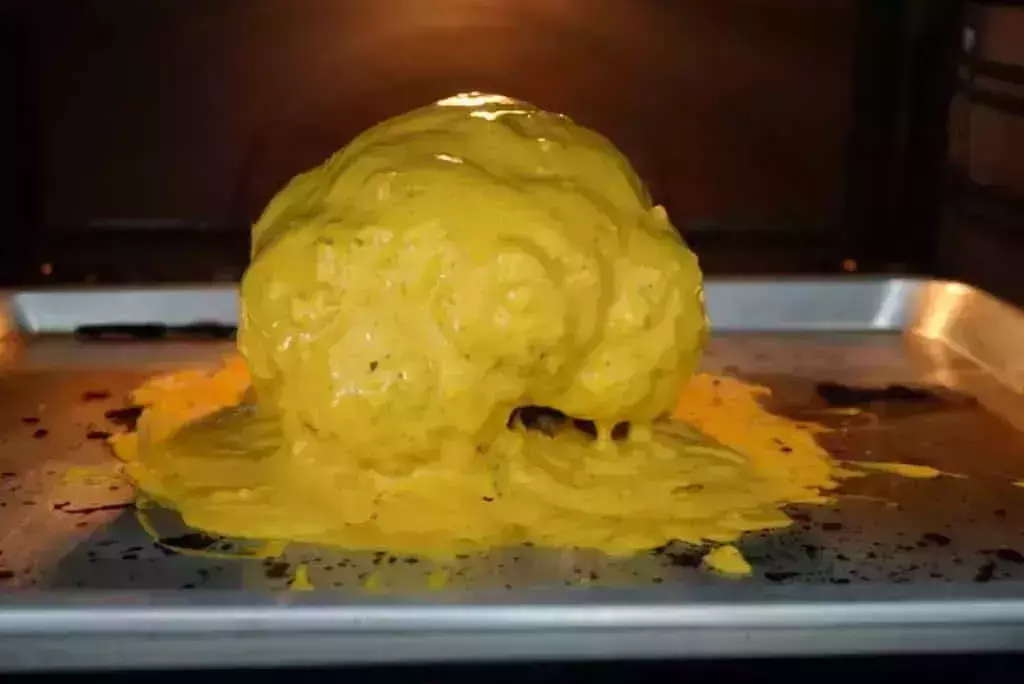 Whole Roasted Cauliflower With Turmeric 