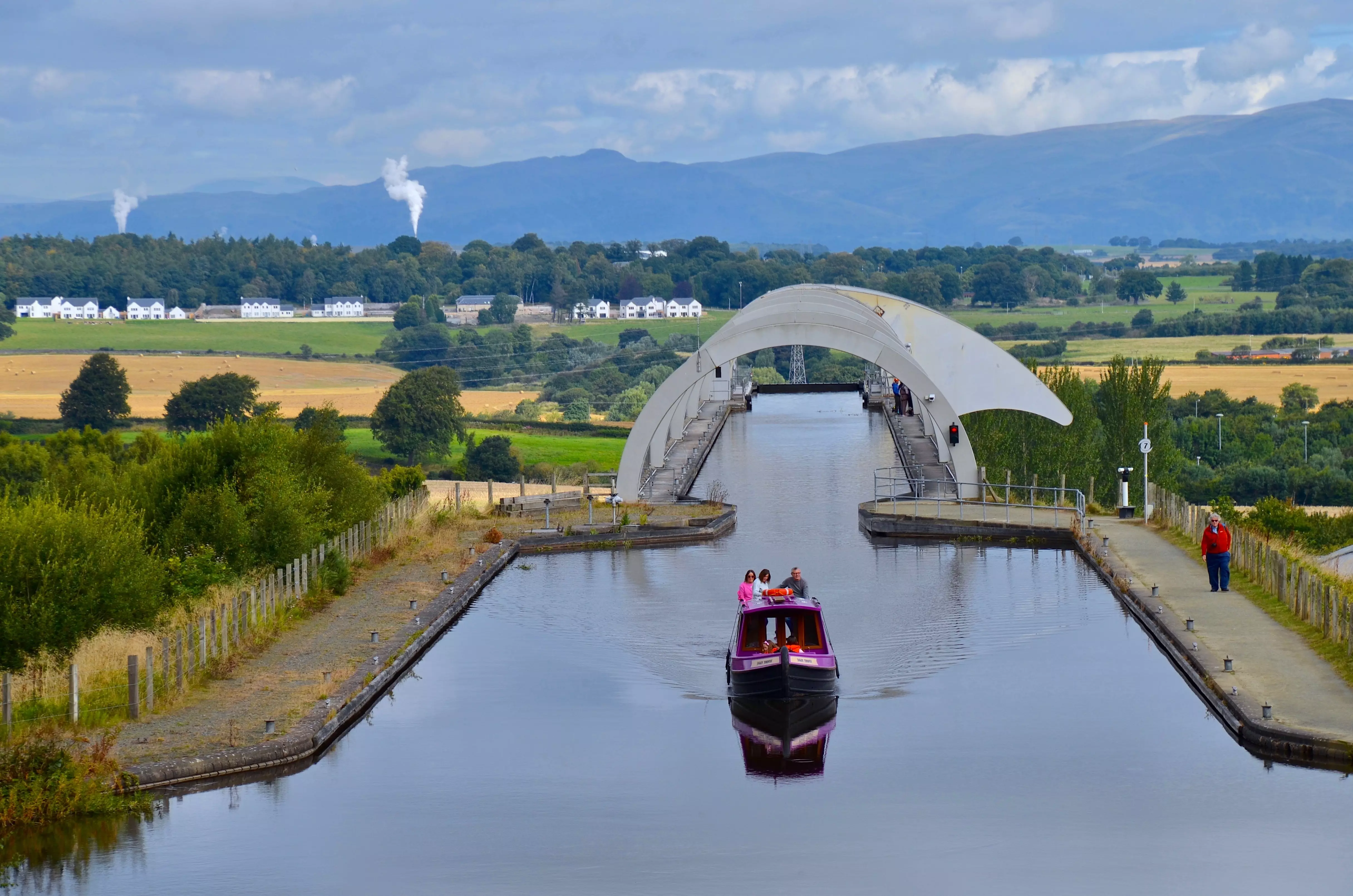 Falkirk is the underrated sibling of Edinburgh and Glasgow, and one of the most incredible towns in Scotland.