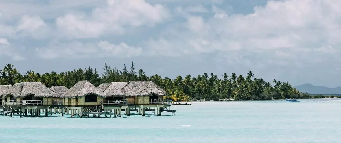 Beautiful Polynesian-style villas at Le Taha'a.