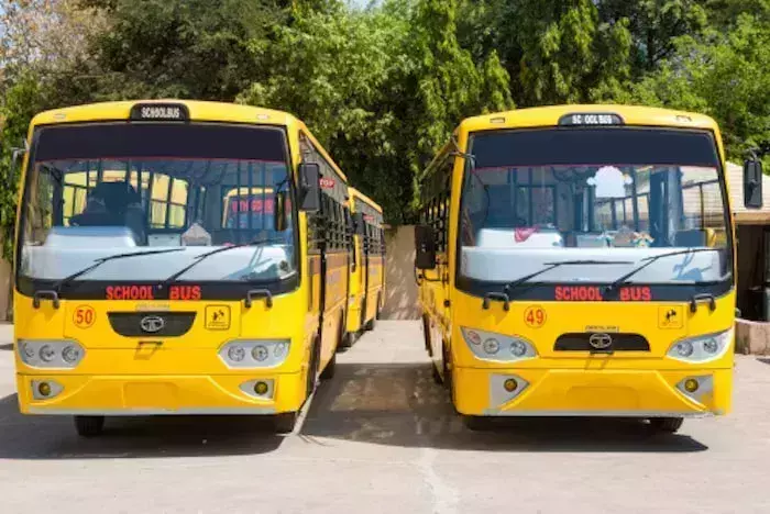 how to travel around India