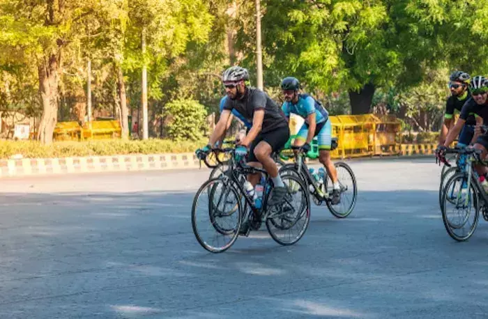 how to travel around India