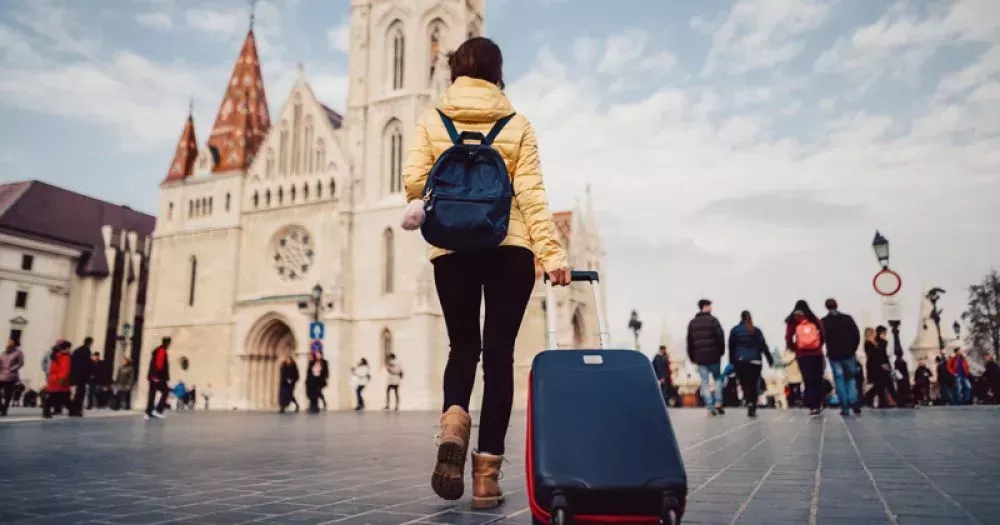 how to travel on your own as a woman