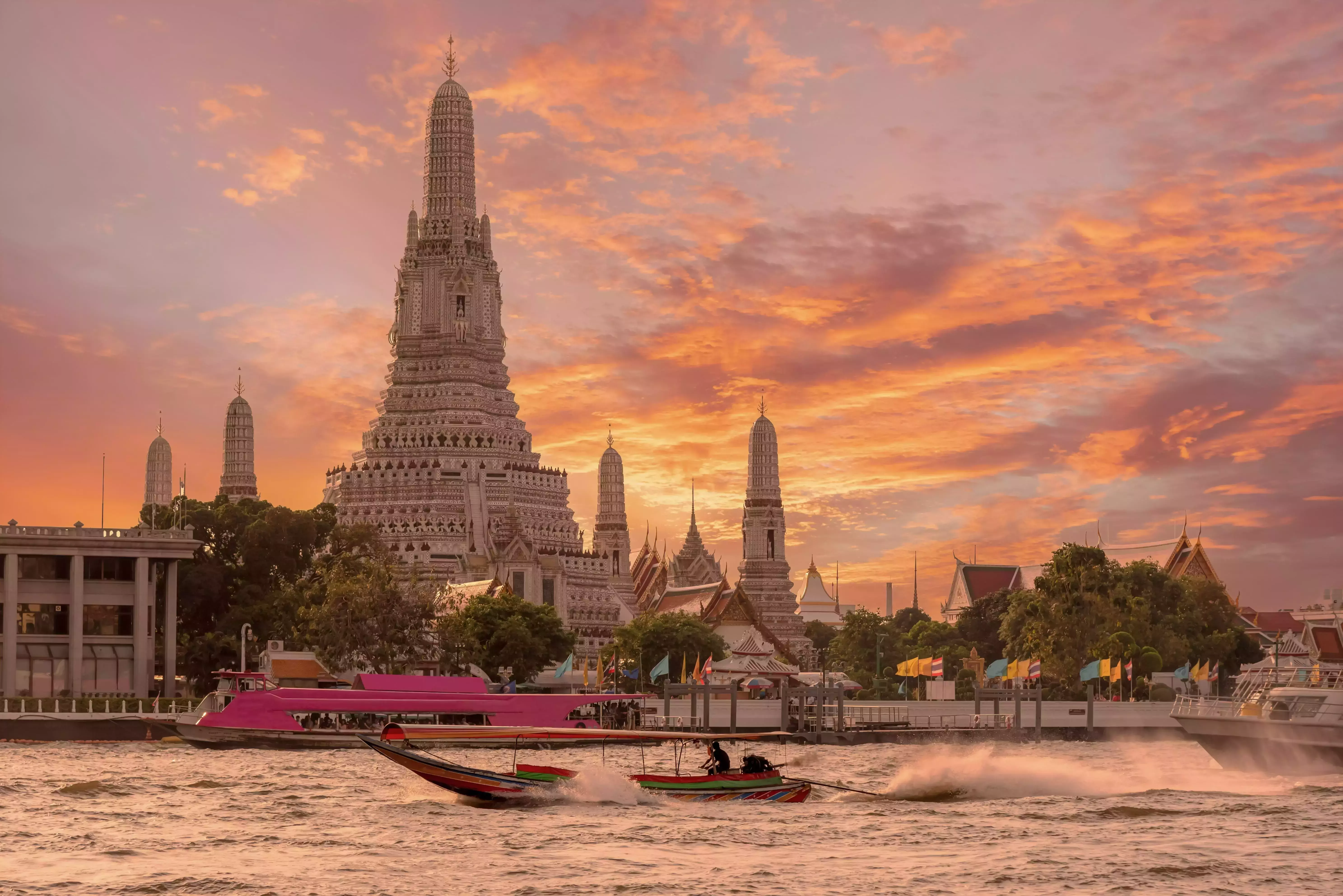 Wat Arun temple at sunset in Bangkok, Thailand