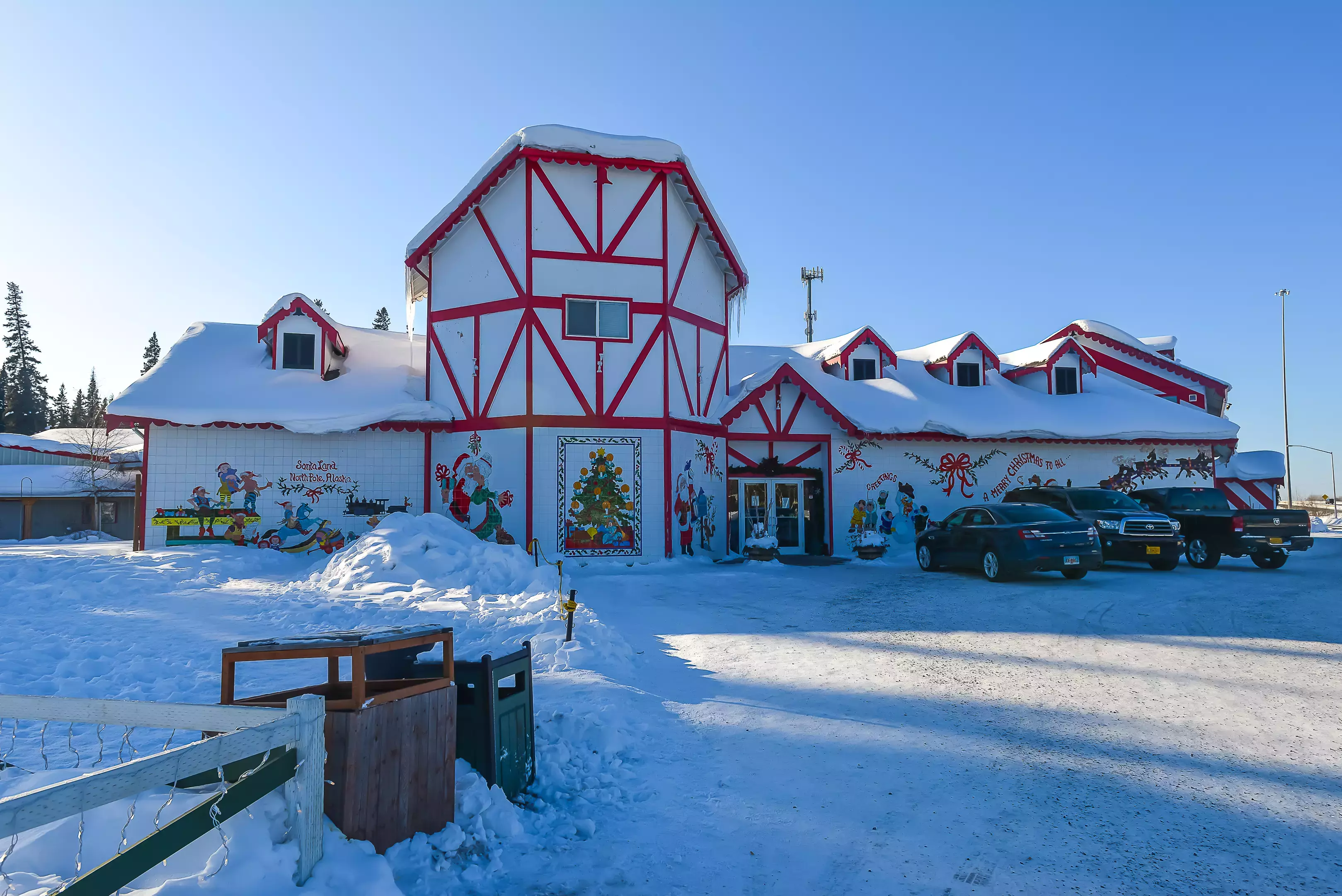 Fairbanks in Alaska is an ideal location for a white Christmas in North America.