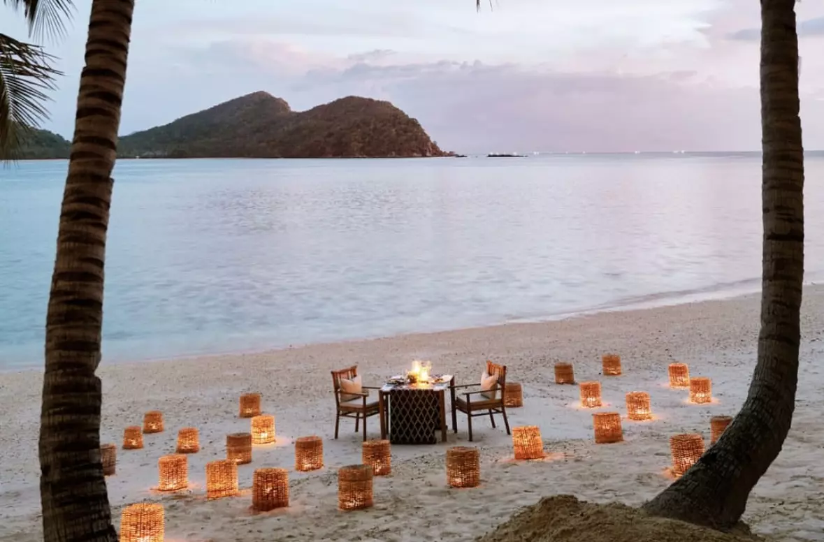 Pangulasian El Nido is a perfect resort for those searching for bioluminescent beaches in the Philippines.
