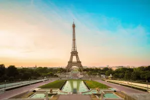 The 7 Best Hotels with Eiffel Tower Views