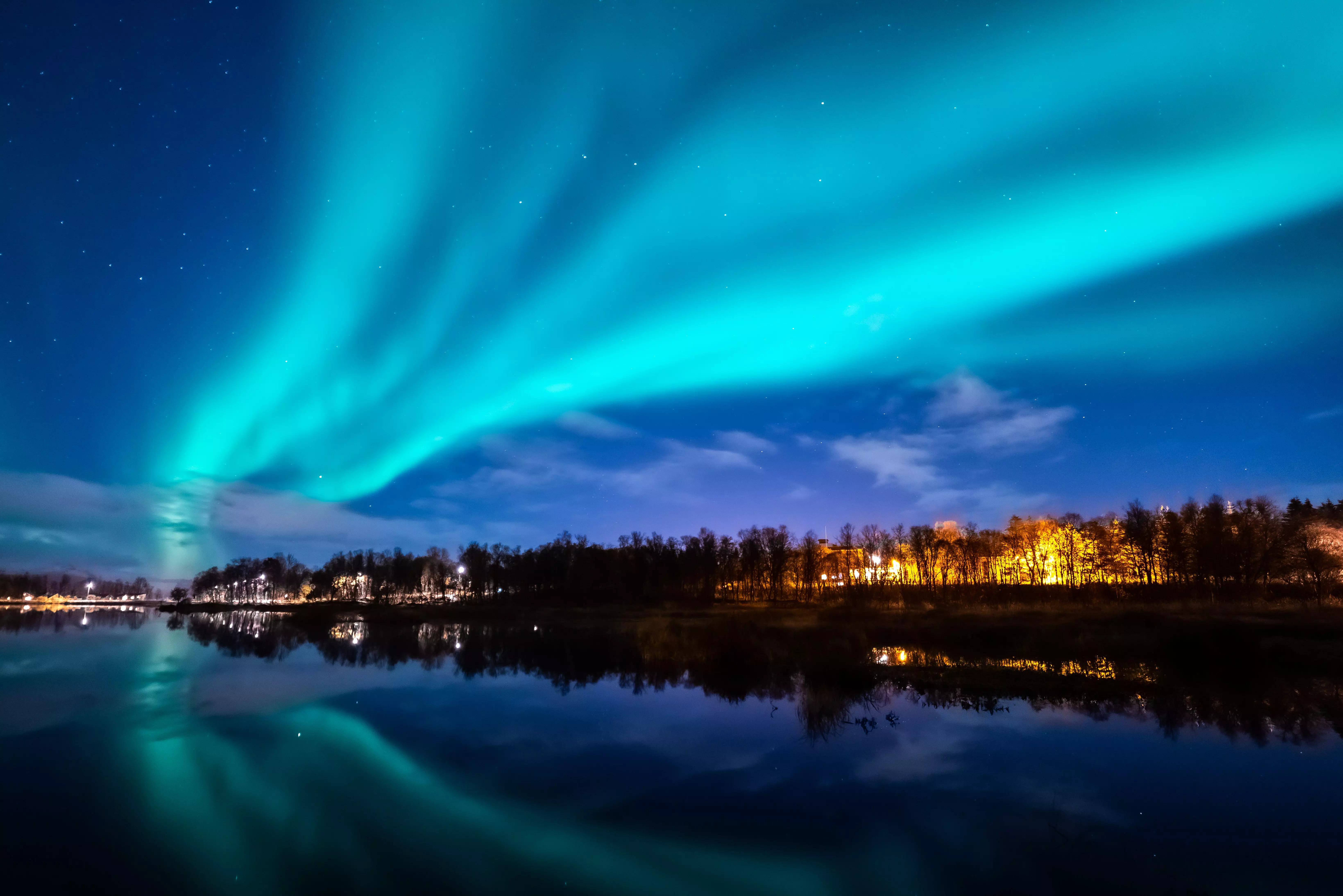 The man-made reservoir Prestvannet just outside of Troms&oslash; is perfect for the Northern Lights.
