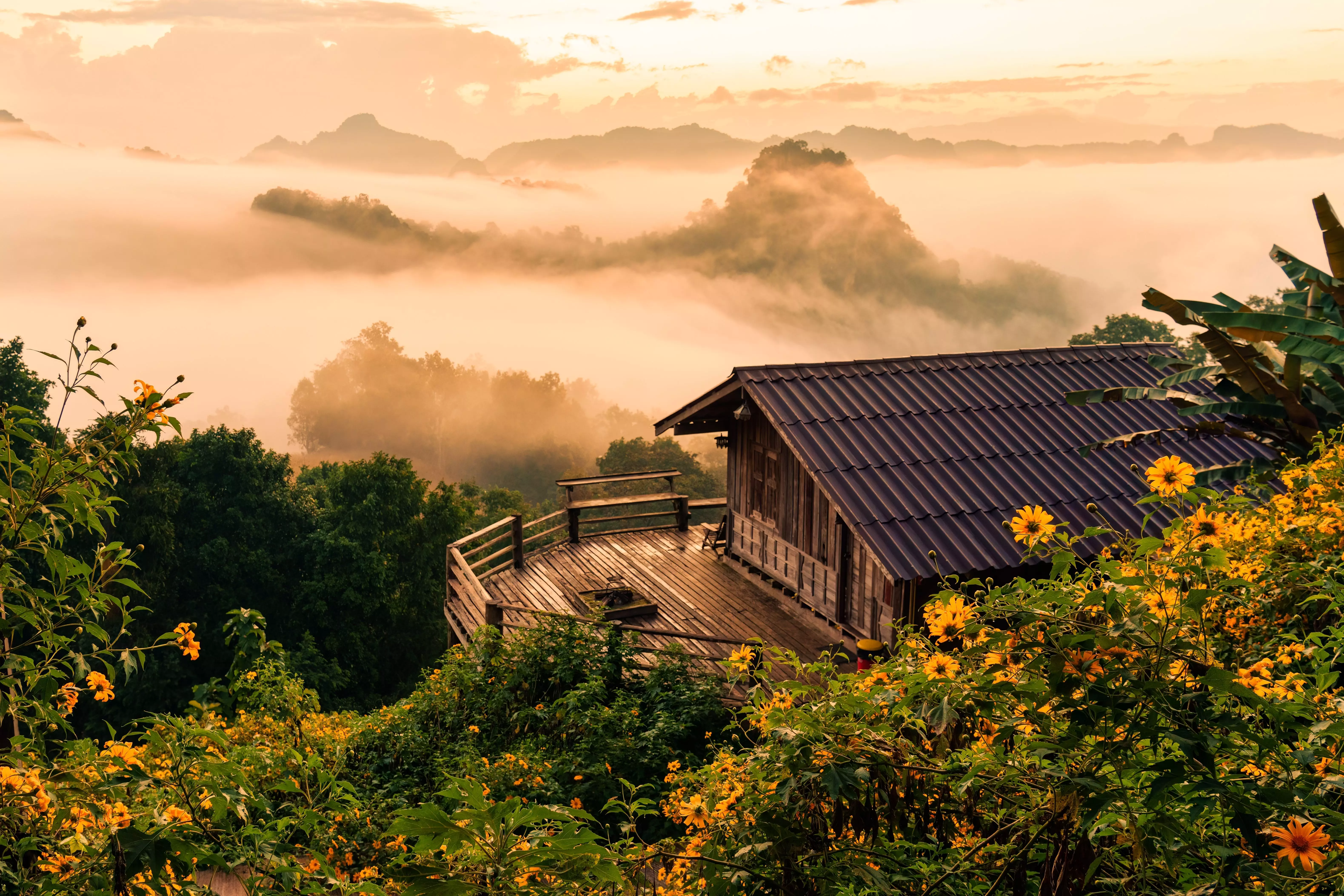 Mae Hong Son, a wild jungle and mountainous paradise in Thailand, close to the Myanmar border.