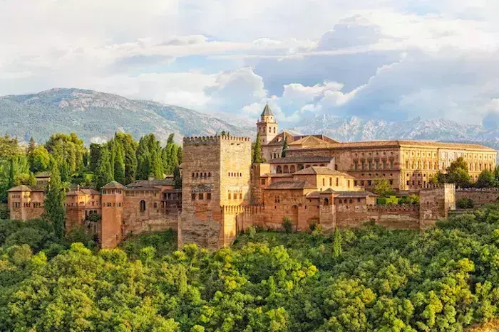 what not to do in Spain
