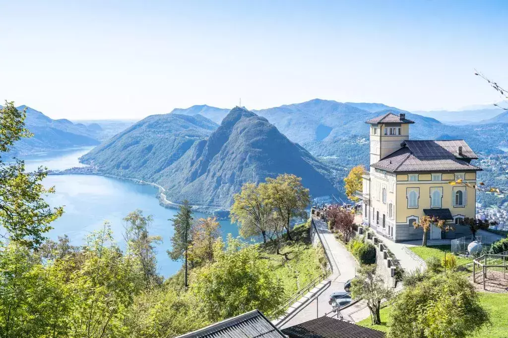 most beautiful lakes switzerland