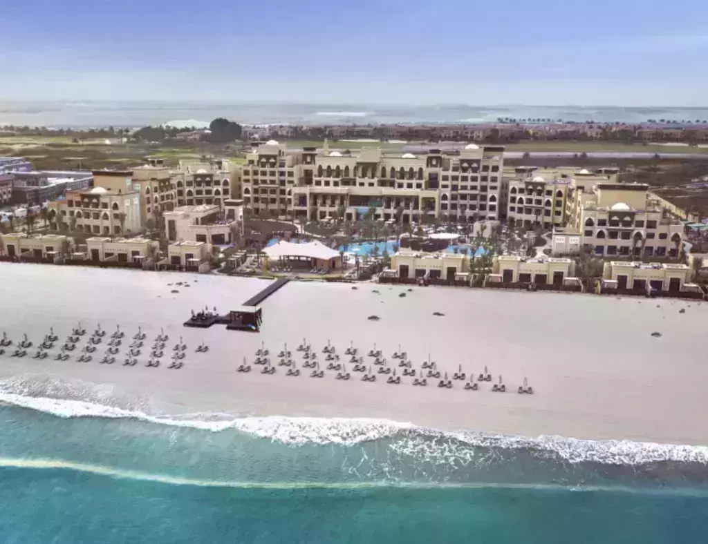 white sands of Saadiyat Beach