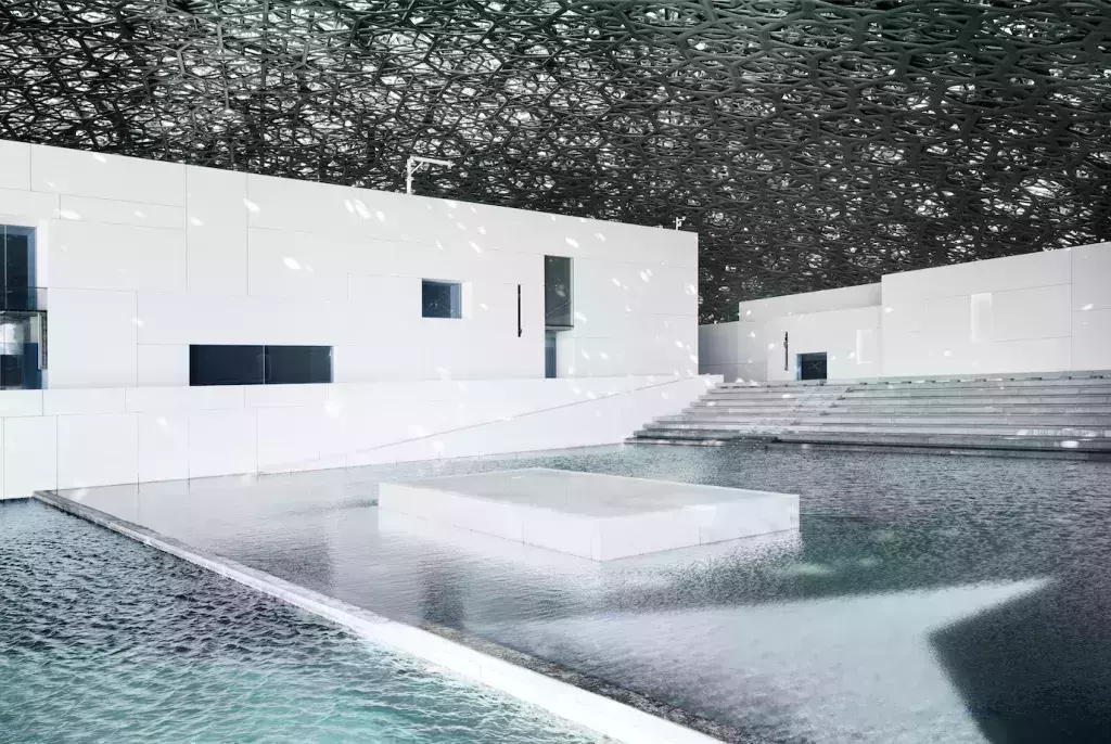 uber-sleek Louvre Museum