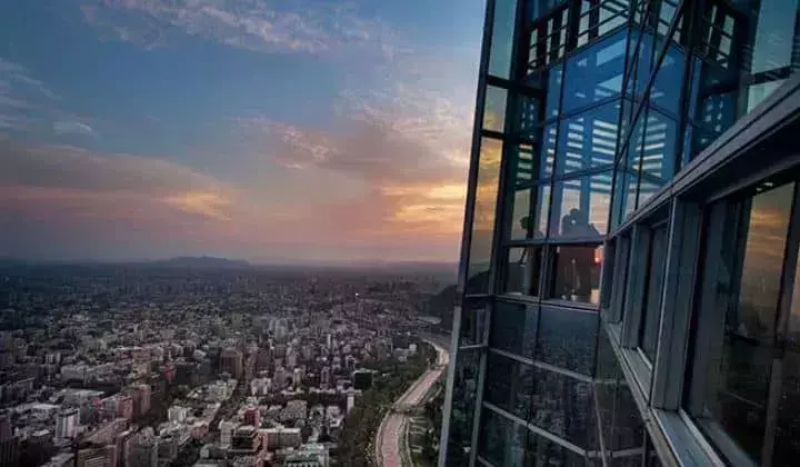 Sky Costanera 