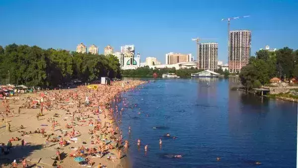 Hydropark beach 