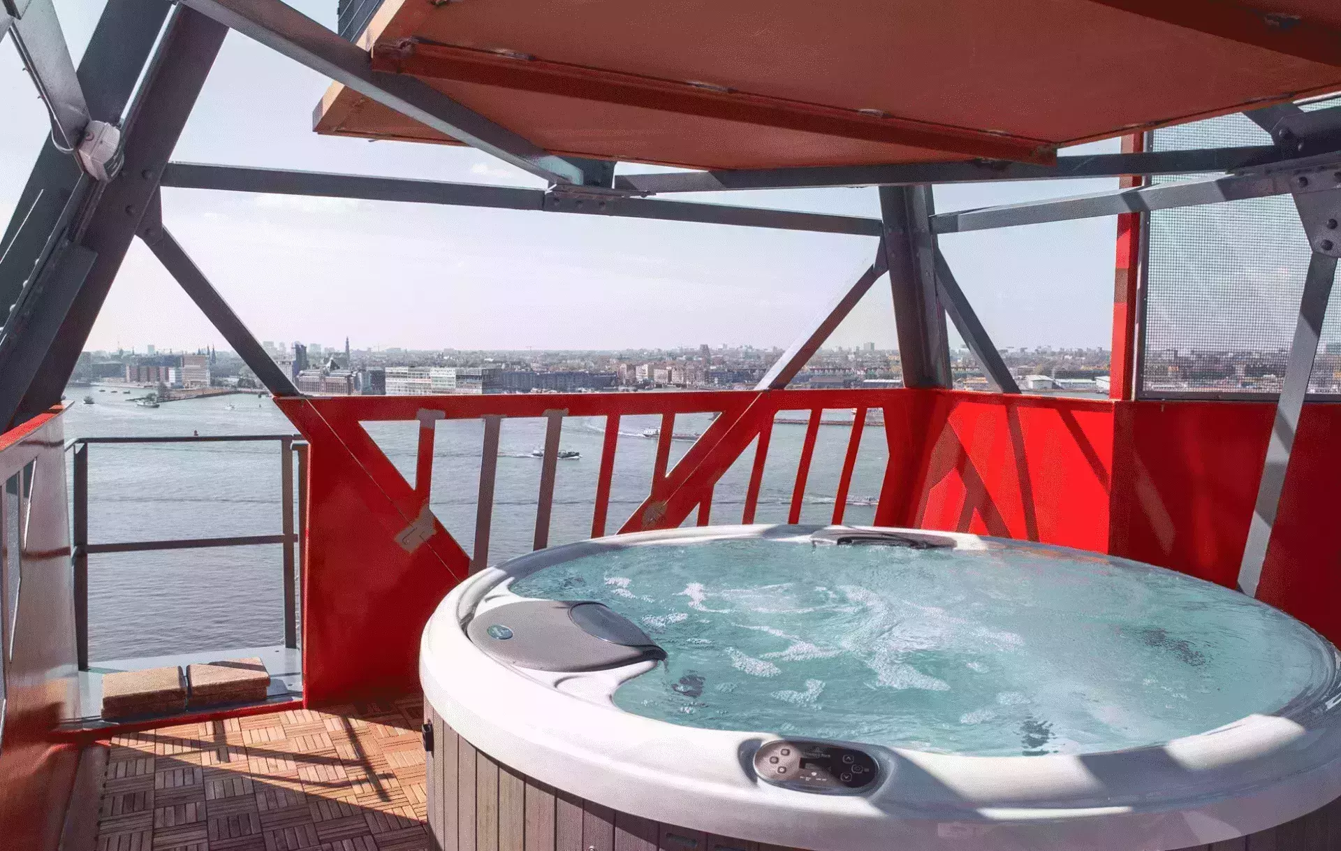 Amsterdam rooftop jacuzzi