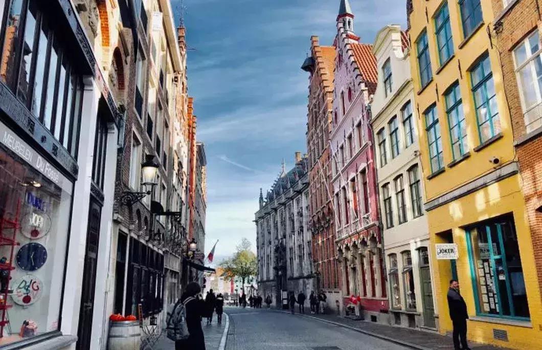 Shopping Bruges or Antwerp