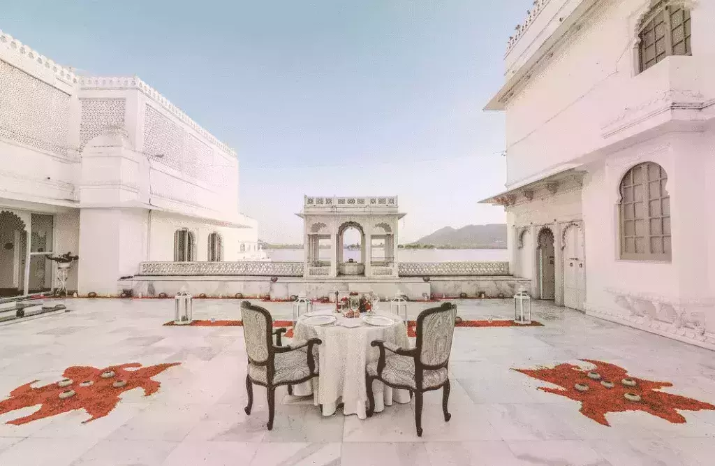 Hotel&amp;#039;s fine-dining
