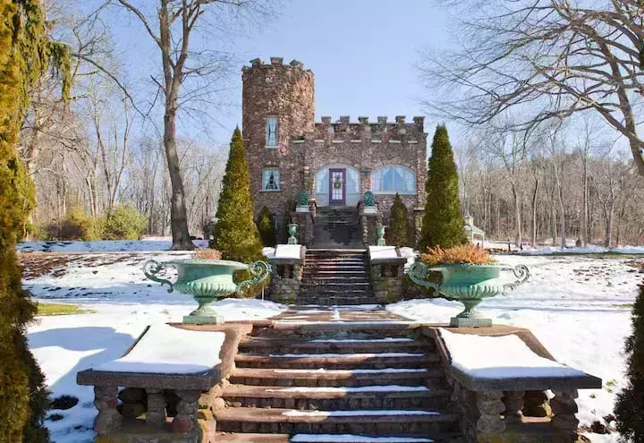 castles Airbnb