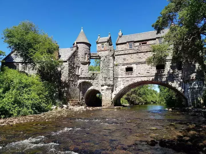 castles Airbnb