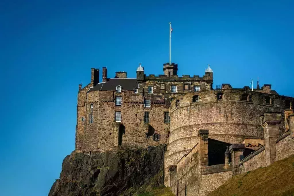 edinburgh car free