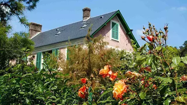 essential France experiences