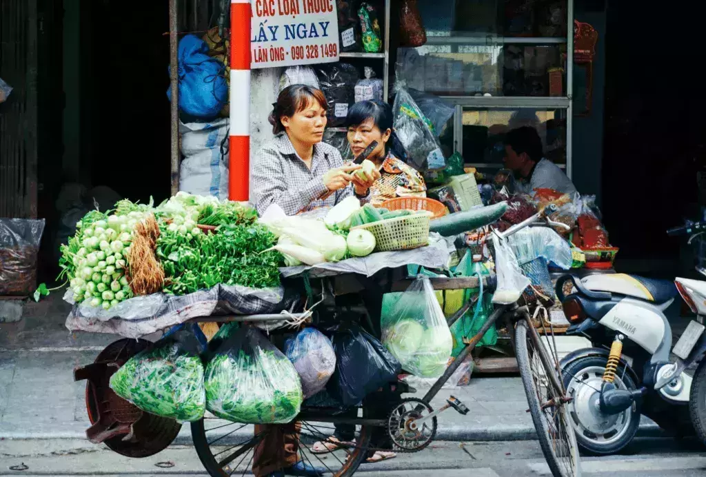 hanoi train street