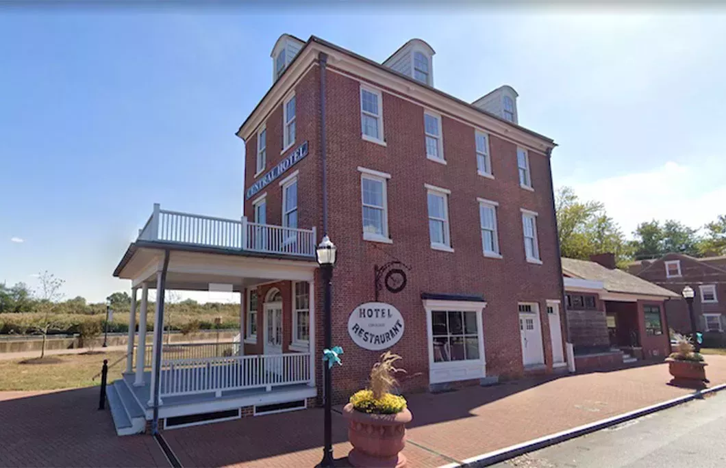 Central Hotel