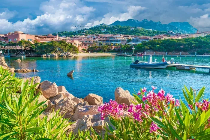 Sardinia vs Corsica