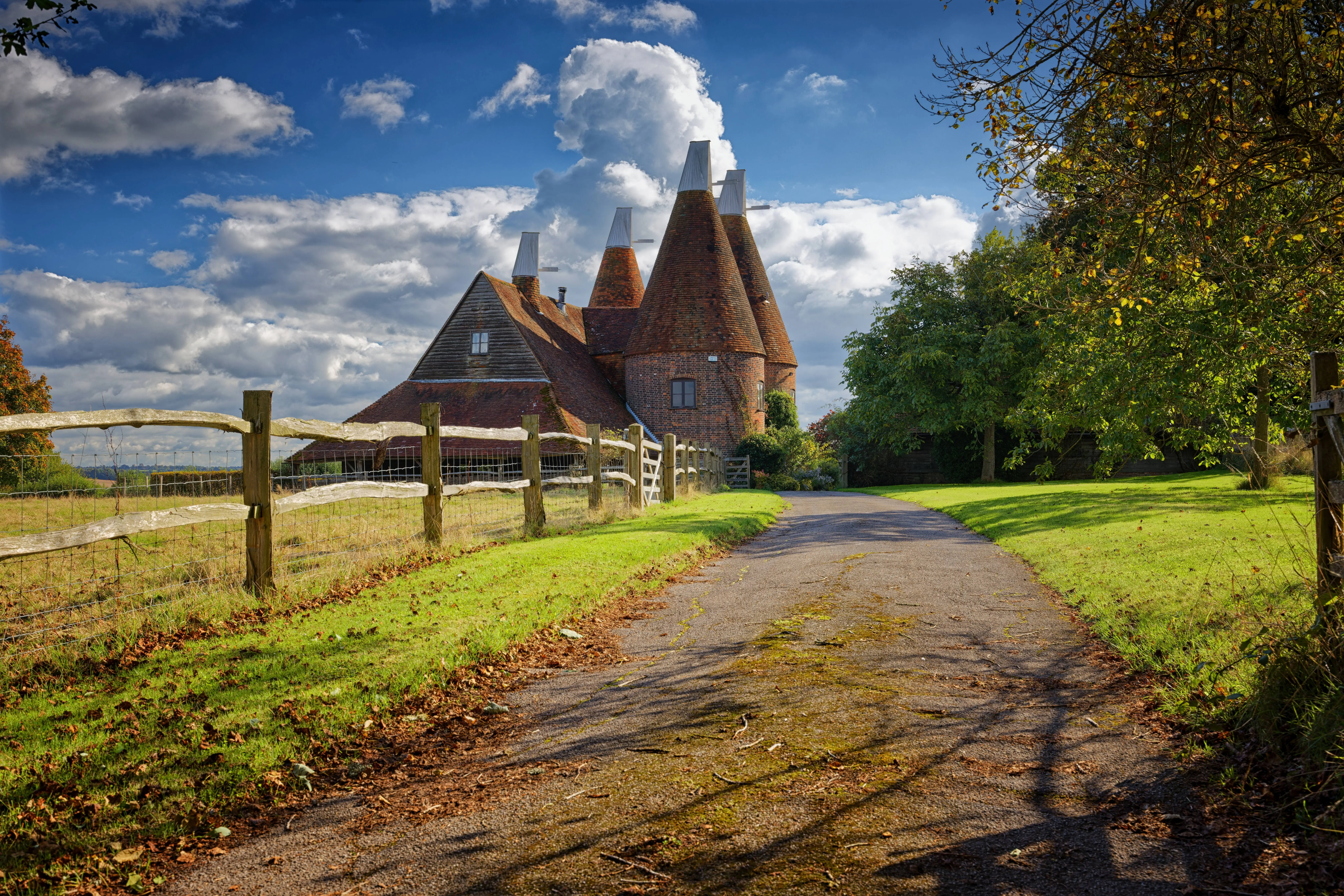 Tudor cottages and historic buildings in Chiddingstone, Kent