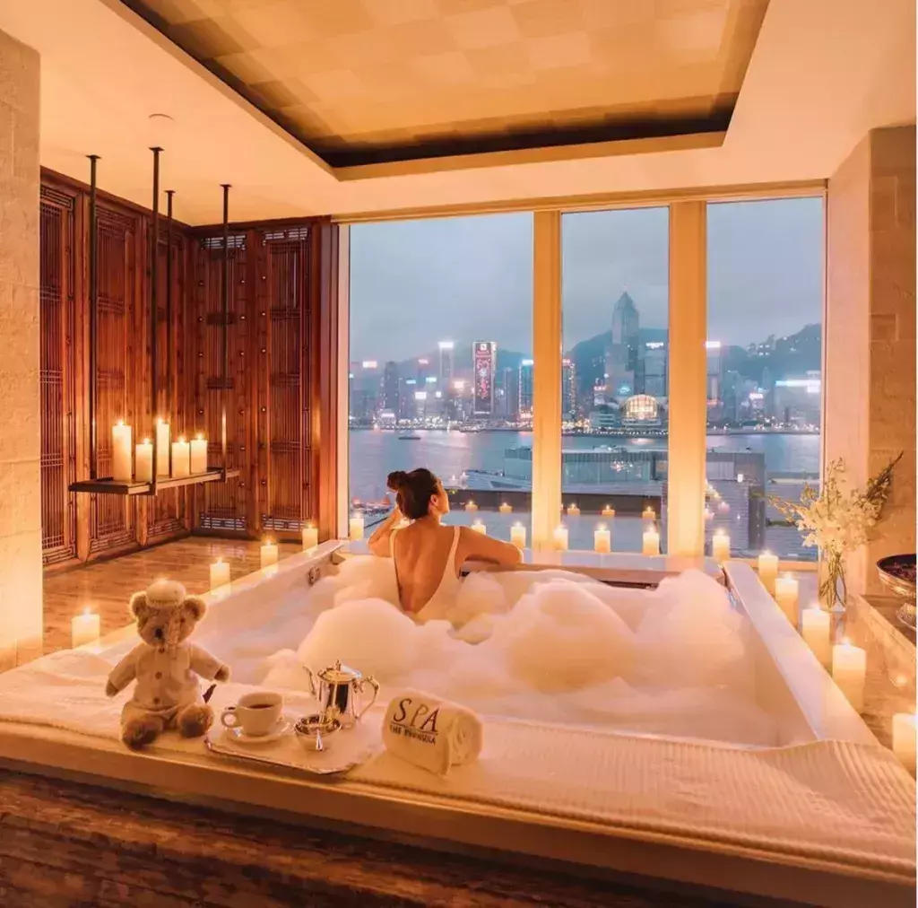 instagrammable hotel bathrooms
