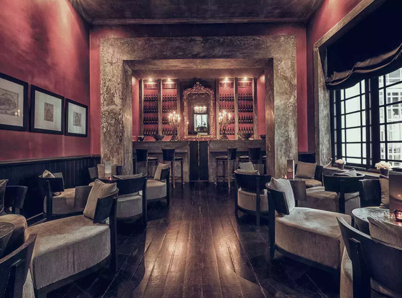 Hotel Bar in Sri Lanka
