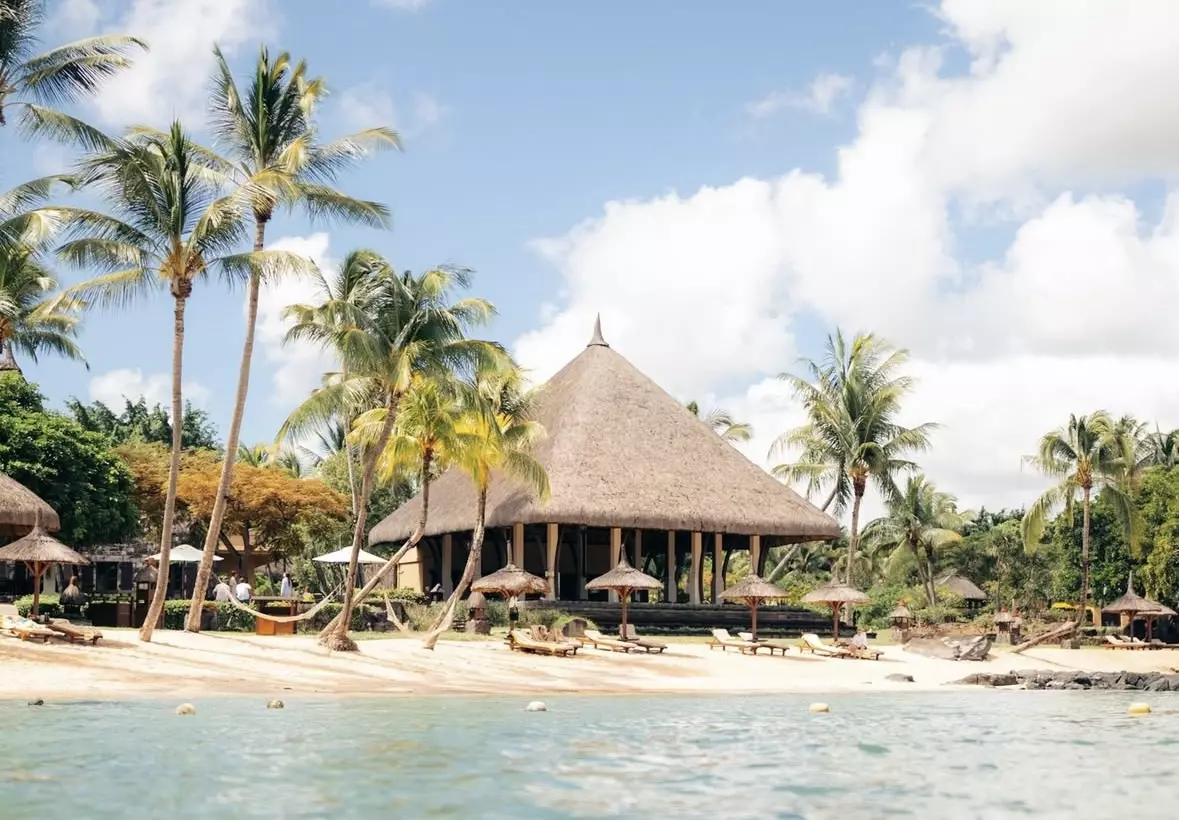 Private island vibes in the Indian Ocean sounds like an ideal romantic holiday to us.s