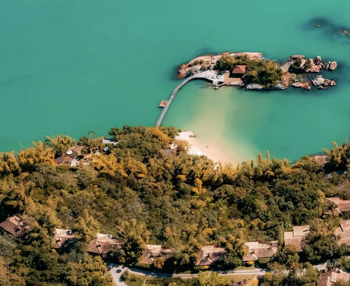 This gorgeous Brazilian hotel is perched perfectly on the Emerald Coast.